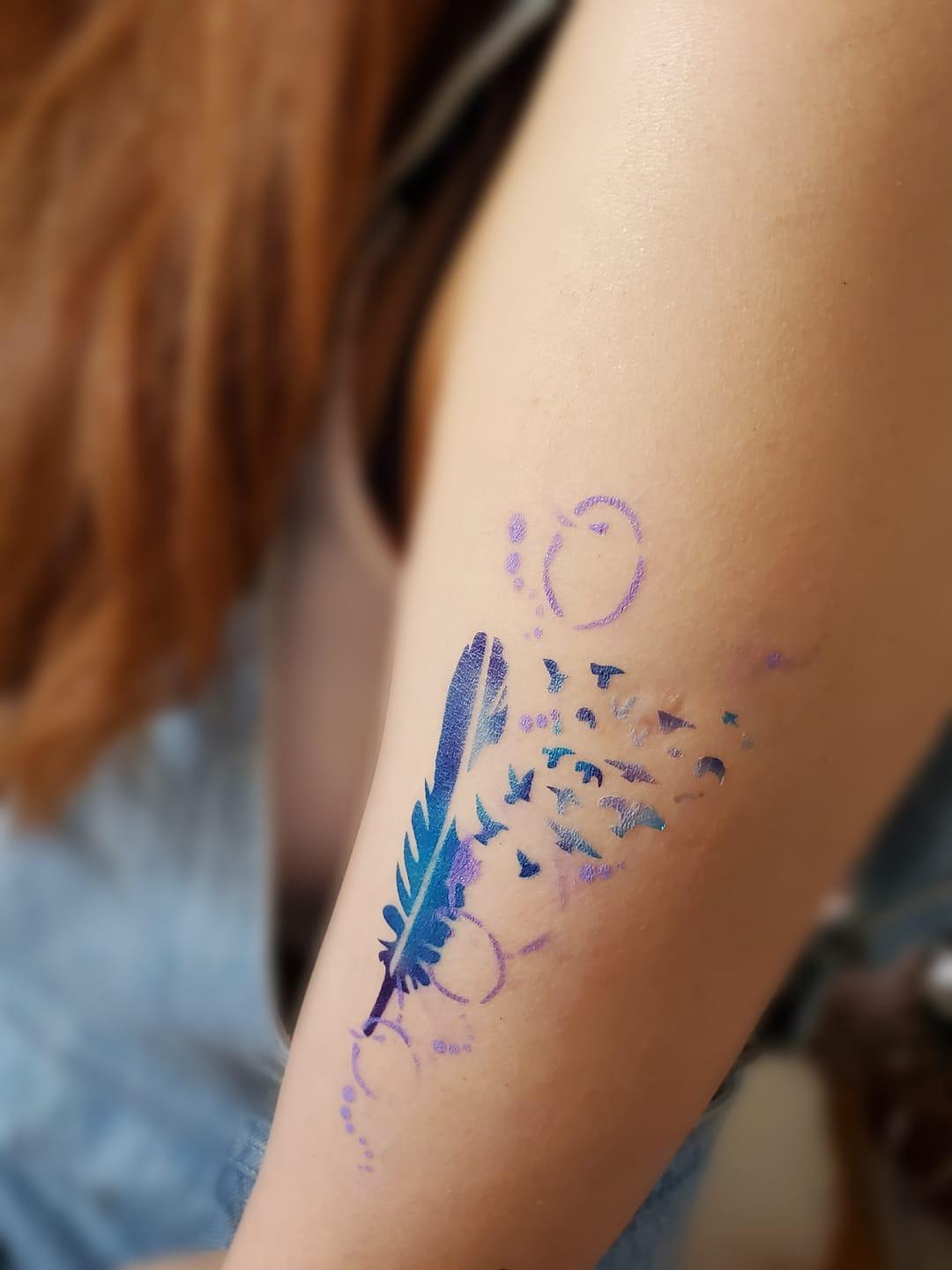 Spray & Temporary Tattoos: birthday parties hong kong childrens shows magic juggling functions birthdays party hong kong 生日會派對、小丑、扭汽球、­雜耍雜技, 舞蹈  遊戲, 小丑扭汽球、雜耍雜技