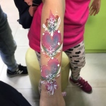 Rainy Face painter: birthday parties hong kong childrens shows magic juggling functions birthdays party hong kong 生日會派對、小丑、扭汽球、­雜耍雜技, 舞蹈  遊戲, 小丑扭汽球、雜耍雜技